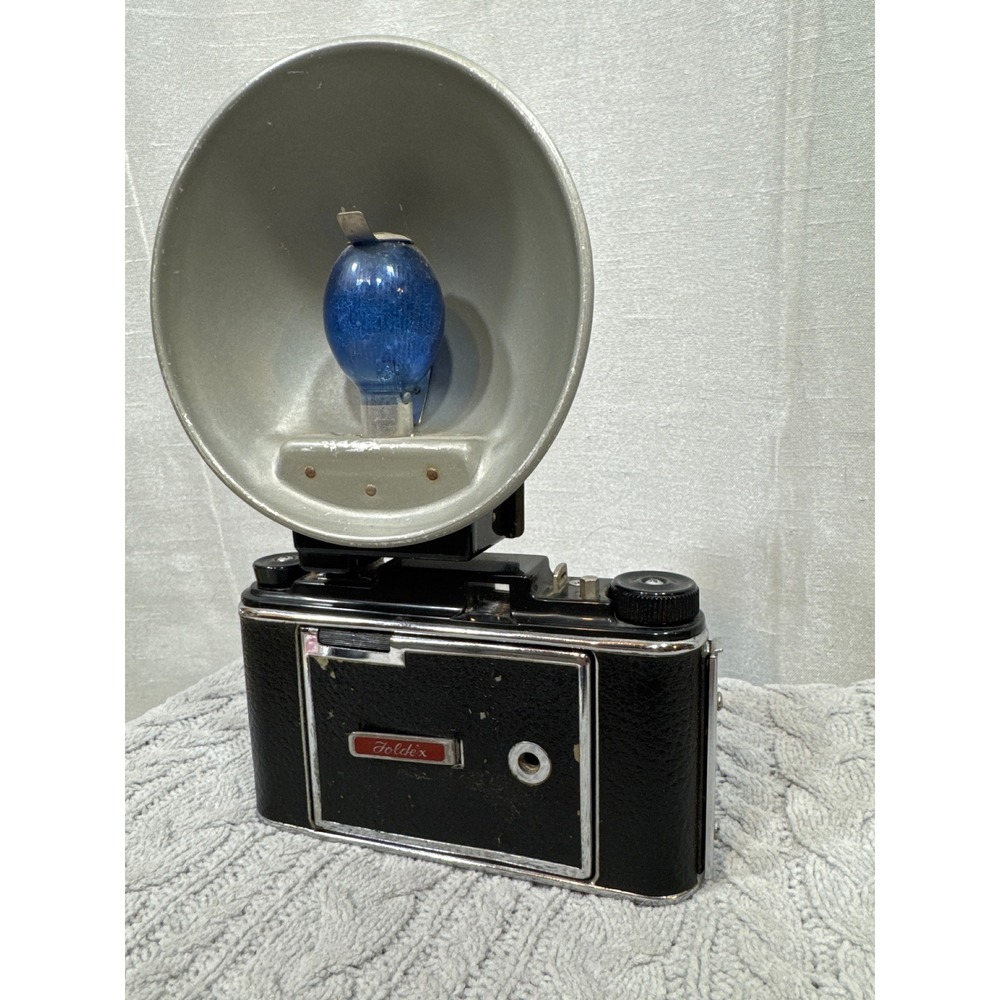 Vintage Pho-Tak Foldex 20 Folding Camera 105mm Octvar Lens with Flash Unit USA - Picture 9 of 9